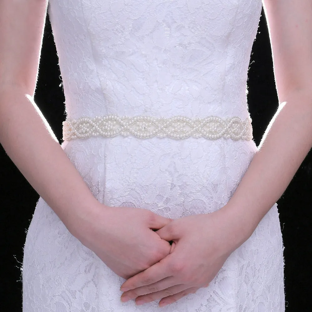 Beaded pearls wedding belt on the wedding dress